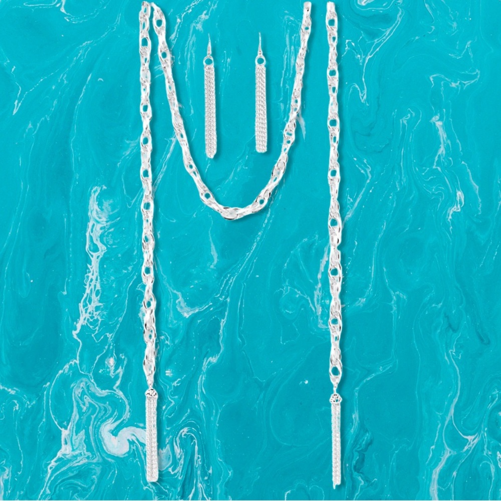 Paparazzi SCARFed for Attention Necklace in Silver